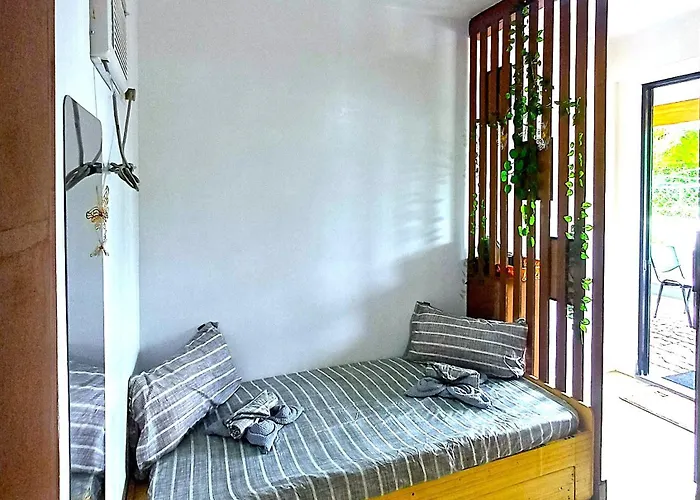 Mal-jays' Place *