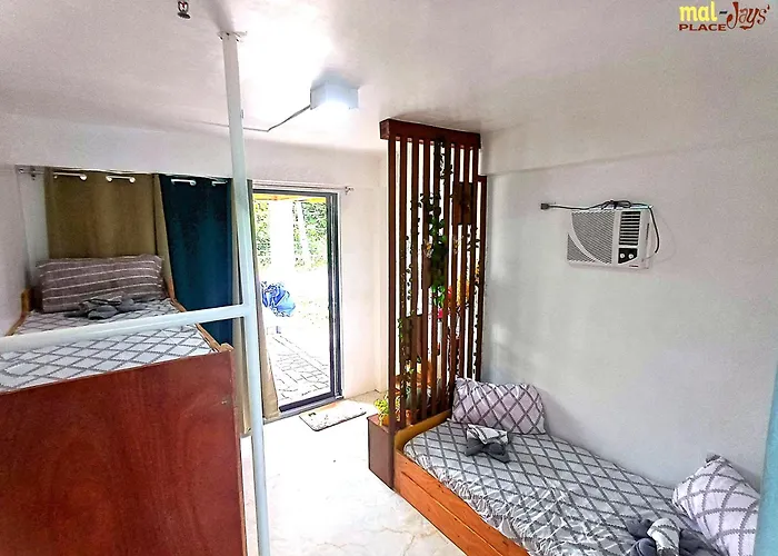 Mal-jays' Place Gasthuis Badian