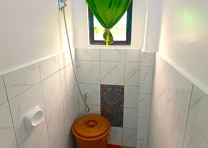 Mal-jays' Place Badian