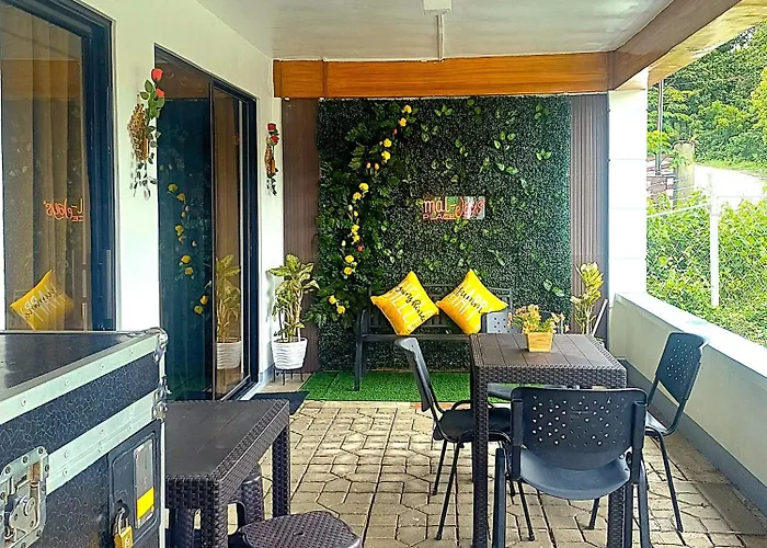 Mal-jays' Place Badian