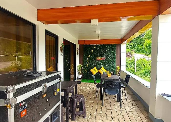 Mal-jays' Place